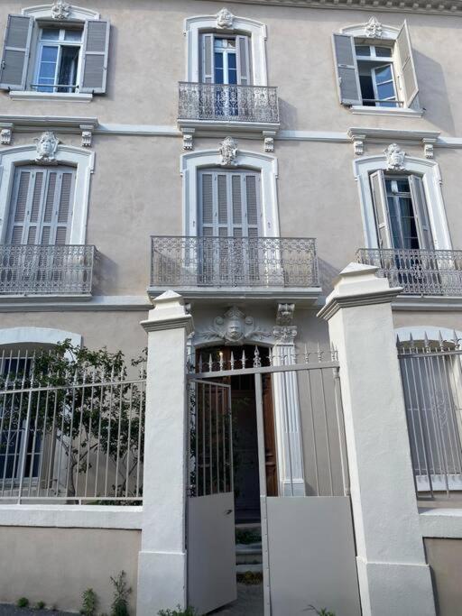 White Wood Apartment Narbonne Exterior photo