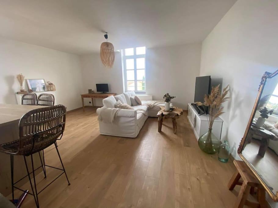 White Wood Apartment Narbonne Exterior photo